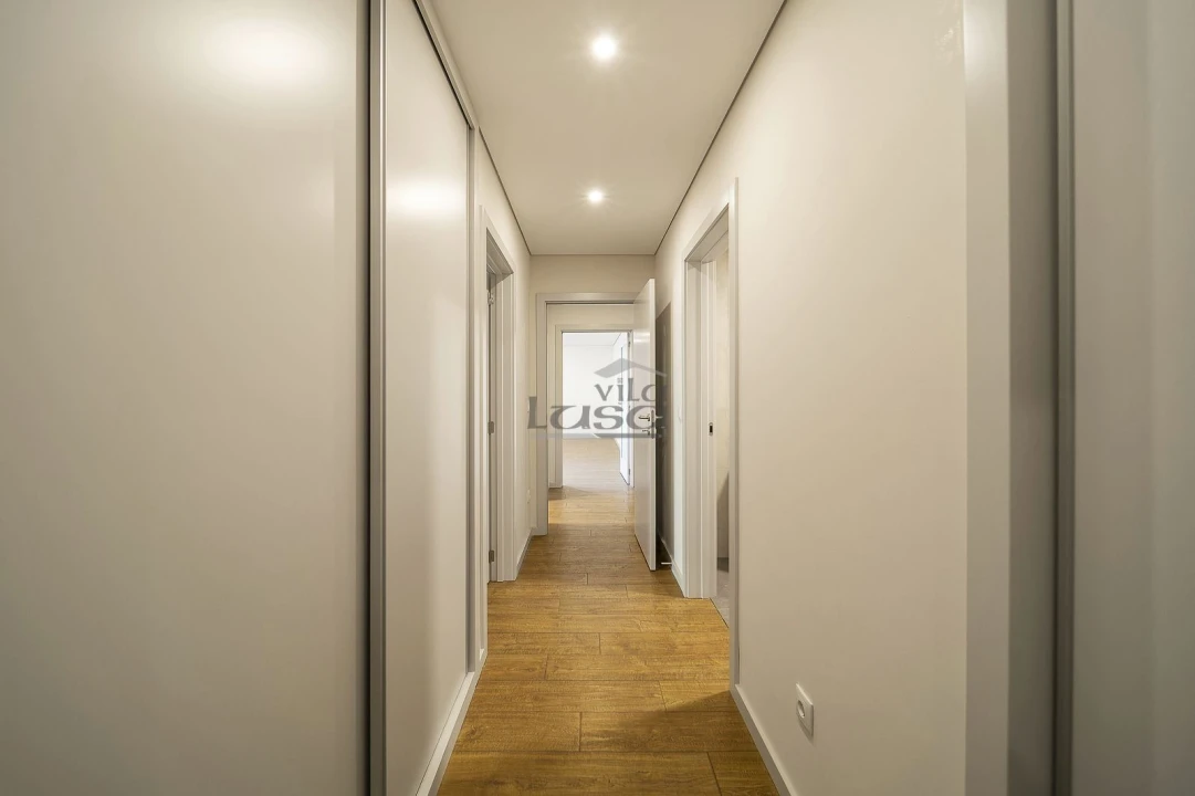 Apartamento T3 para Venda em Cedofeita, Santo Ildefonso, Sé, Miragaia, São Nicolau e Vitória Foto 26