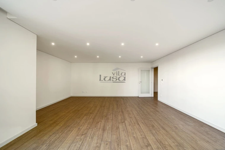 Apartamento T3 para Venda em Cedofeita, Santo Ildefonso, Sé, Miragaia, São Nicolau e Vitória Foto 7