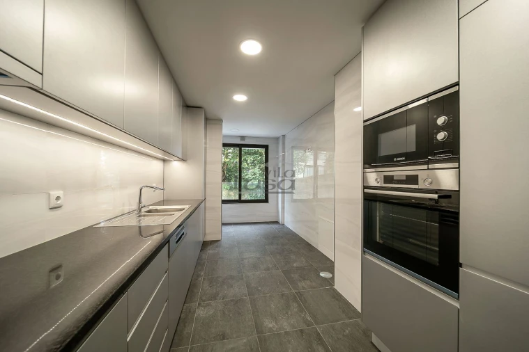 Apartamento T3 para Venda em Cedofeita, Santo Ildefonso, Sé, Miragaia, São Nicolau e Vitória Foto 9