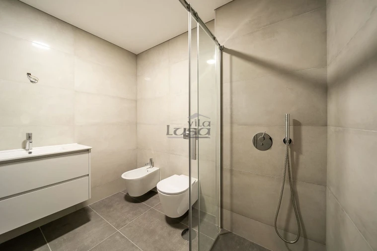 Apartamento T3 para Venda em Cedofeita, Santo Ildefonso, Sé, Miragaia, São Nicolau e Vitória Foto 28