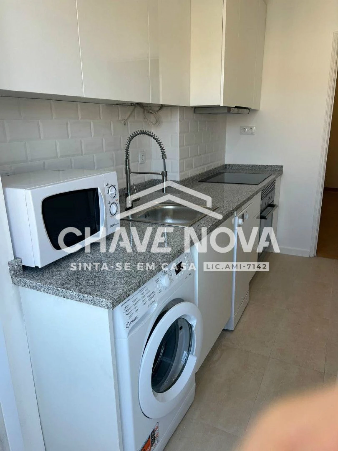 Apartamento T2 para Venda em Benfica Foto 1