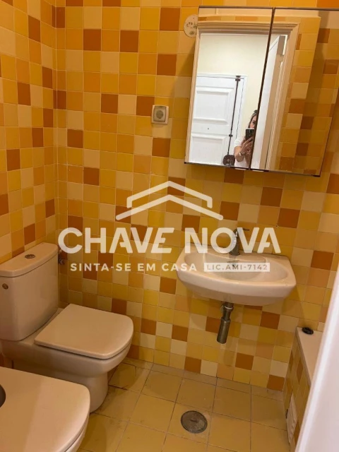 Apartamento T2 para Venda em Benfica