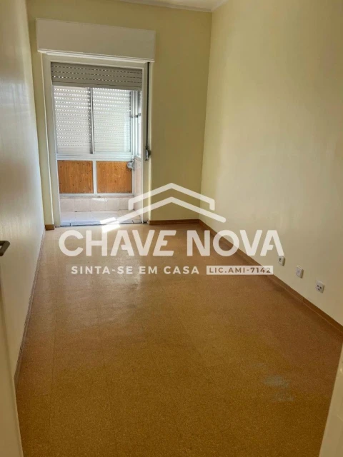 Apartamento T2 para Venda em Benfica
