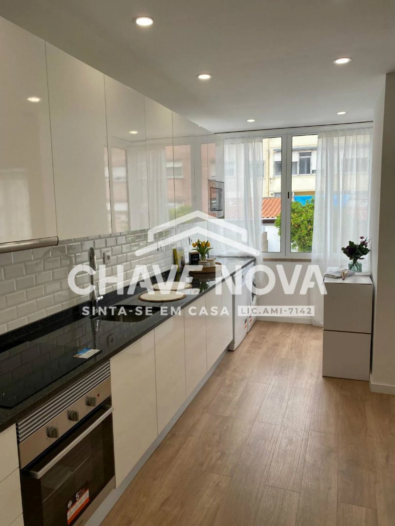 Apartamento T2 para Venda em Benfica Foto 2