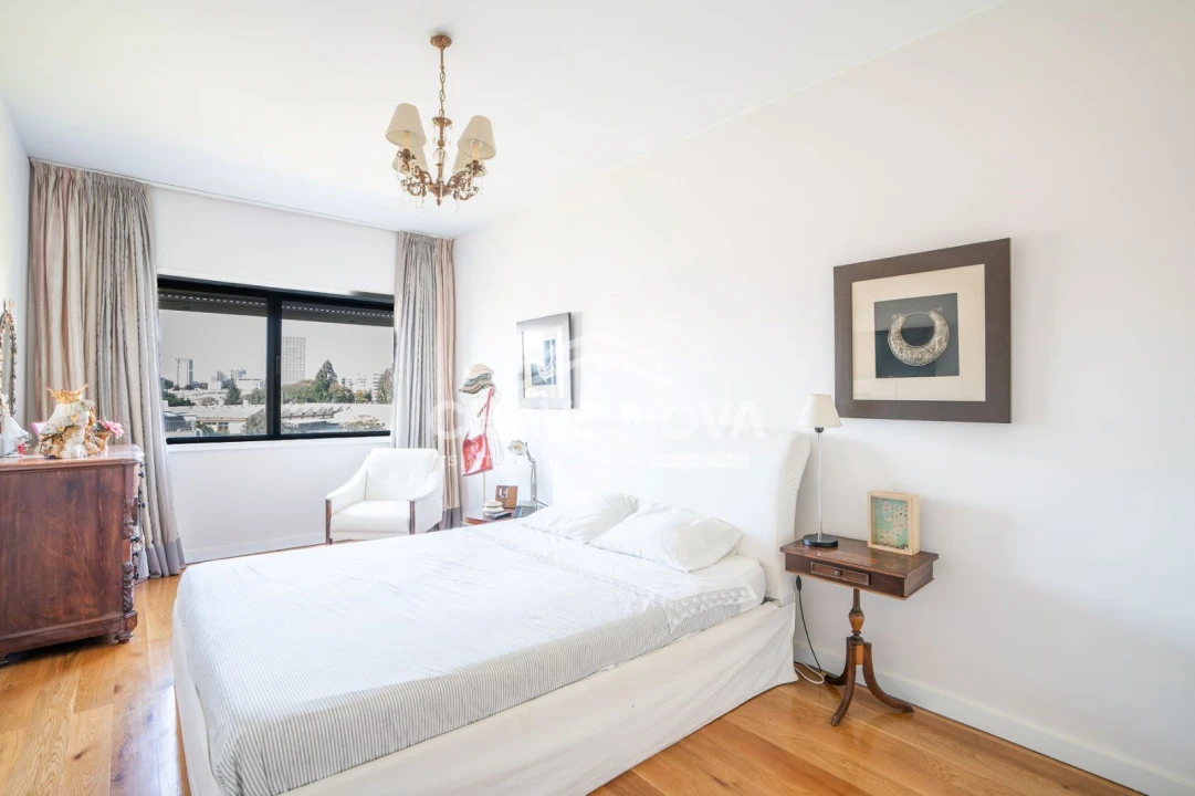 Apartamento T3 para Venda em Lordelo do Ouro e Massarelos Foto 11