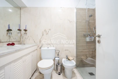 Apartamento T3 para Venda em Lordelo do Ouro e Massarelos