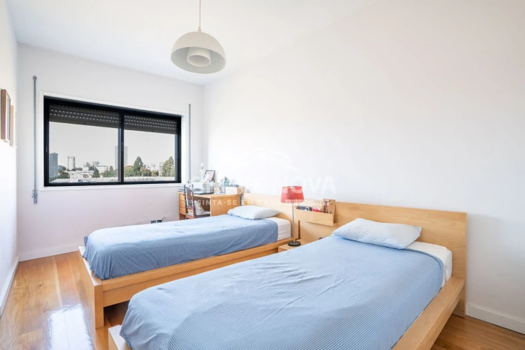 Apartamento T3 para Venda em Lordelo do Ouro e Massarelos Foto 13