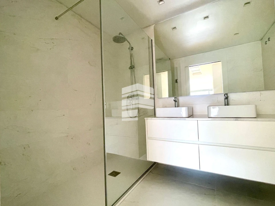 Apartamento T2 para Venda em São Martinho Foto 16