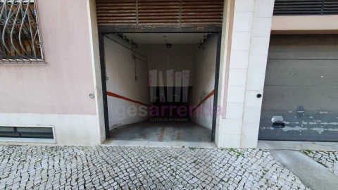 Apartamento T2 para Arrendamento em Carcavelos e Parede