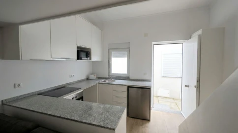 Moradia T1 para Arrendamento em Santa Marinha e São Pedro da Afurada