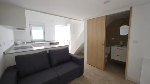 Moradia T1 para Arrendamento em Santa Marinha e São Pedro da Afurada