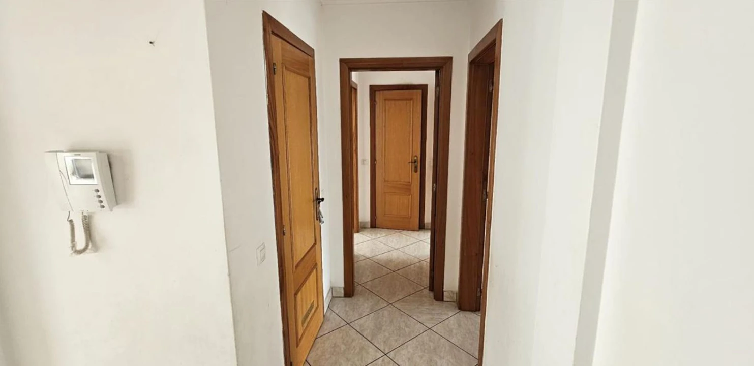 Apartamento T2 para Venda em Olhão Foto 4