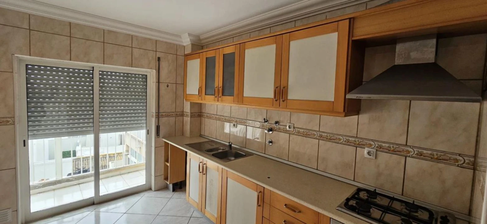 Apartamento T2 para Venda em Olhão Foto 6