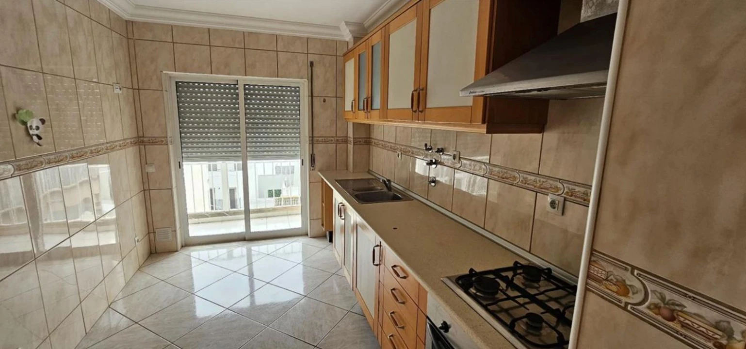 Apartamento T2 para Venda em Olhão Foto 7