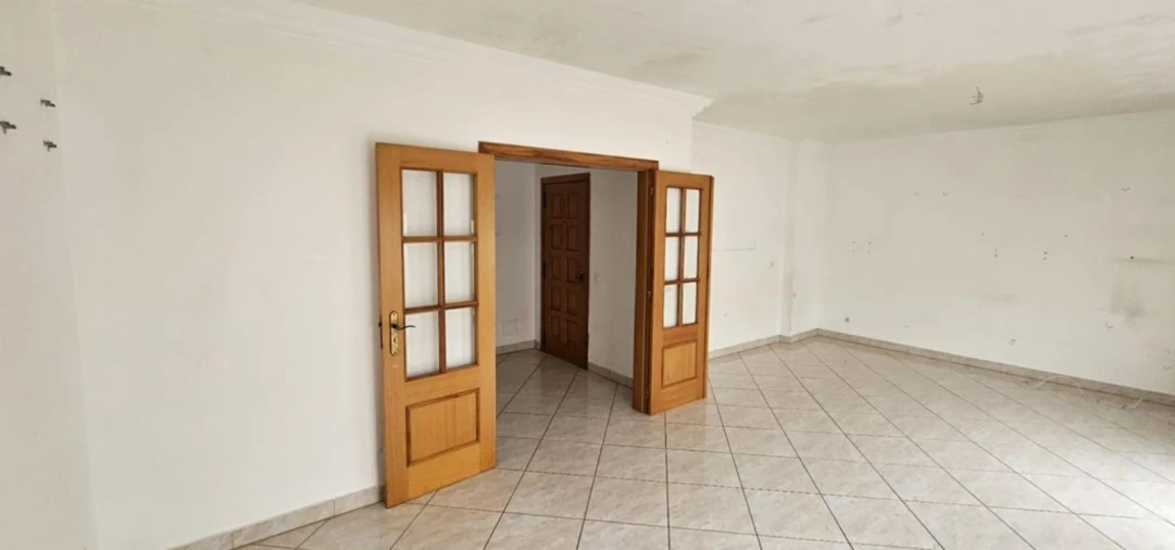 Apartamento T2 para Venda em Olhão Foto 2