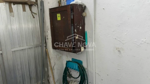 Negócio para Venda em Santa Marinha e São Pedro da Afurada