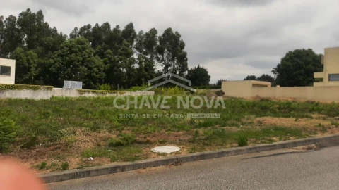 Terreno para Venda em Arcozelo