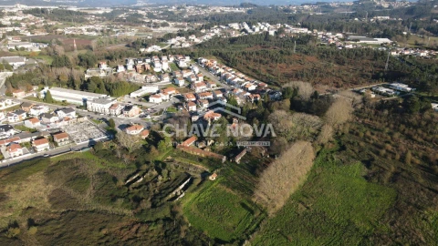 Quinta T0 para Venda em Arcozelo