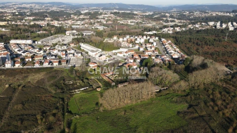 Quinta T0 para Venda em Arcozelo