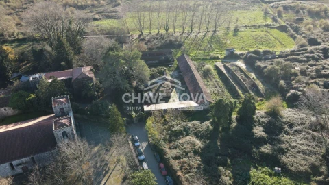 Quinta T0 para Venda em Arcozelo