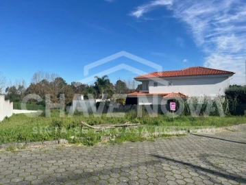 Terreno para Venda em Arcozelo