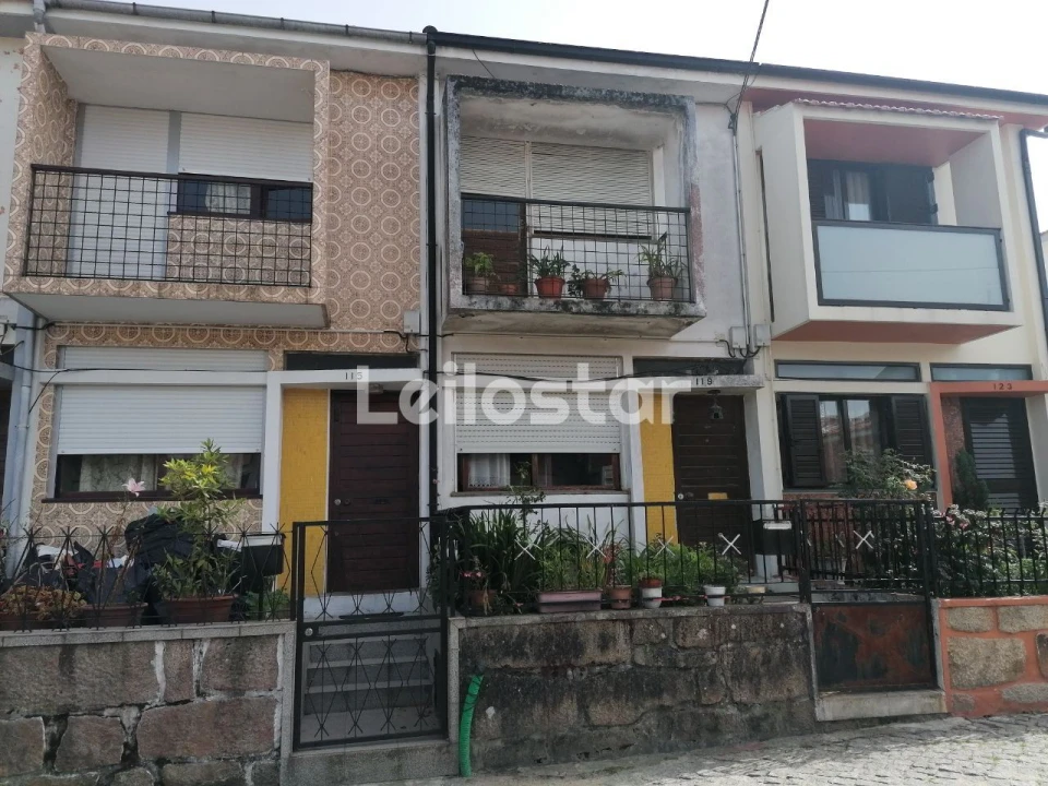 Moradia T2 para Venda em Arcozelo Foto 3