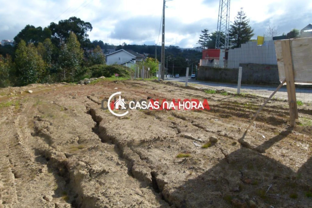 Terreno para Venda em Arcozelo Foto 12