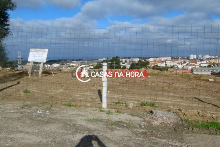Terreno para Venda em Arcozelo Foto 14