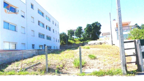 Terreno para Venda em Arcozelo