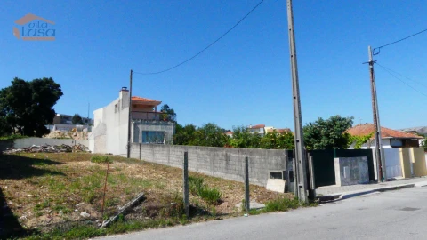 Terreno para Venda em Arcozelo