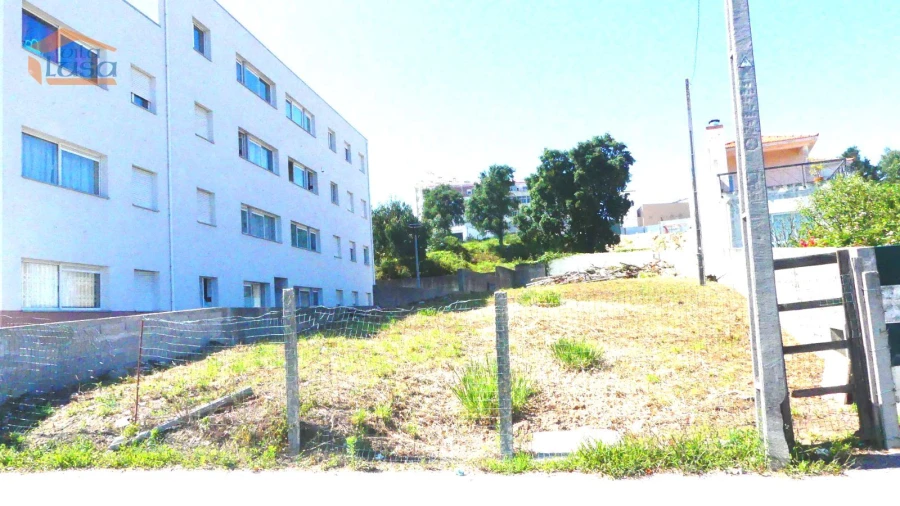 Terreno para Venda em Arcozelo Foto 4