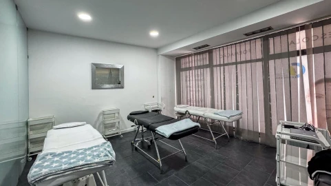 Loja para Arrendamento em Arcozelo