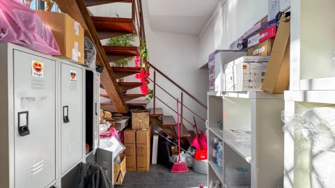 Loja para Arrendamento em Arcozelo