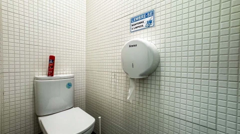 Loja para Arrendamento em Arcozelo