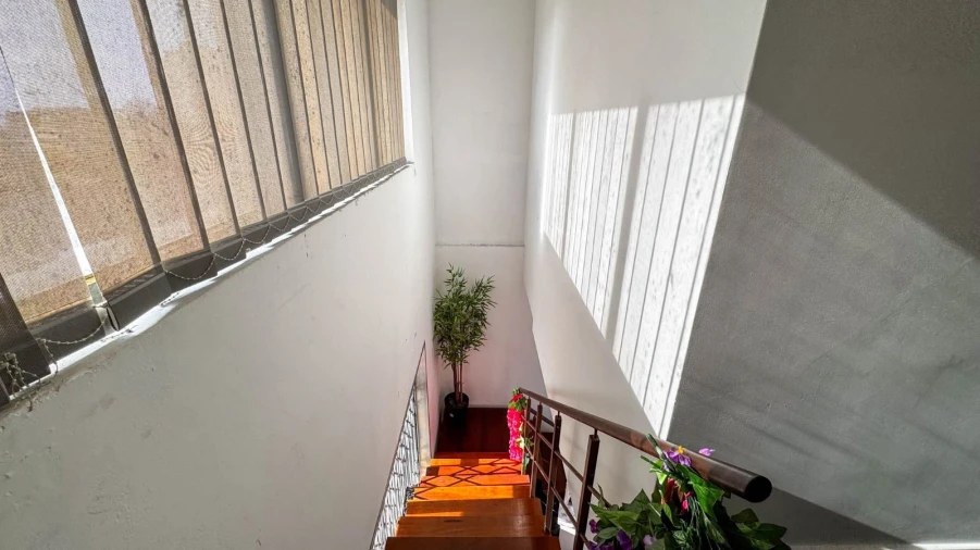 Loja para Arrendamento em Arcozelo Foto 9