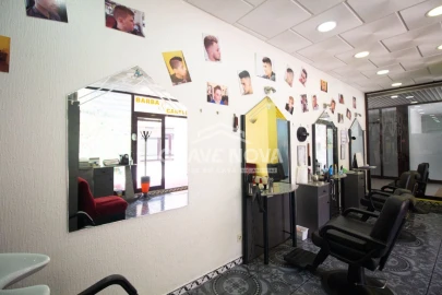 Loja para Venda em Arcozelo