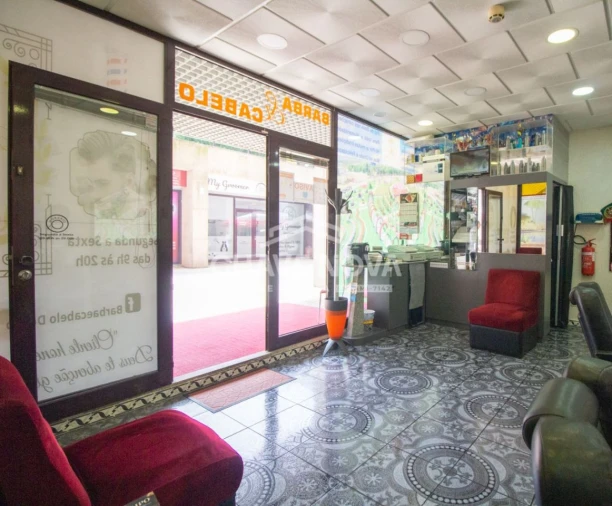 Loja para Venda em Arcozelo Foto 2