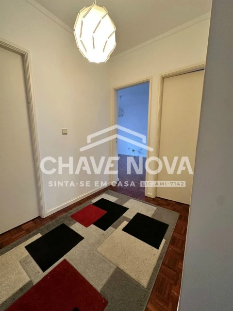 Apartamento T3 para Arrendamento em Arcozelo