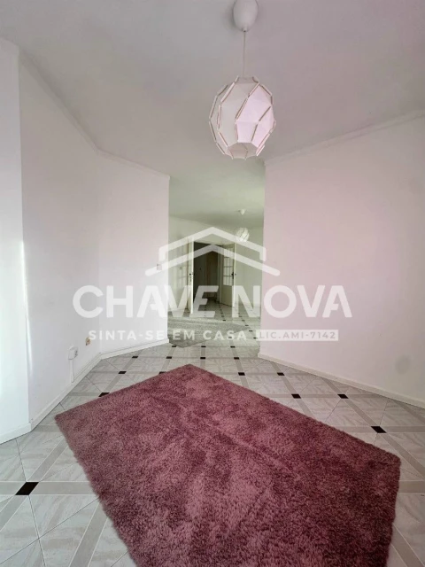 Apartamento T3 para Arrendamento em Arcozelo