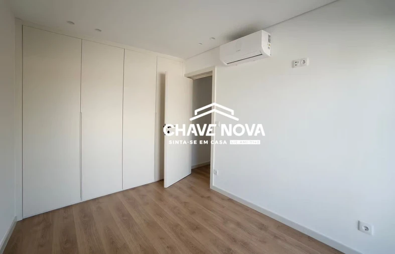 Apartamento T1 para Venda em Cachopo Foto 14