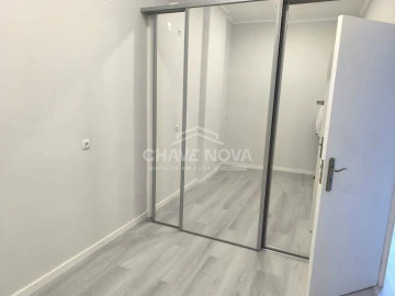 Apartamento T1 para Venda em Agualva e Mira-Sintra