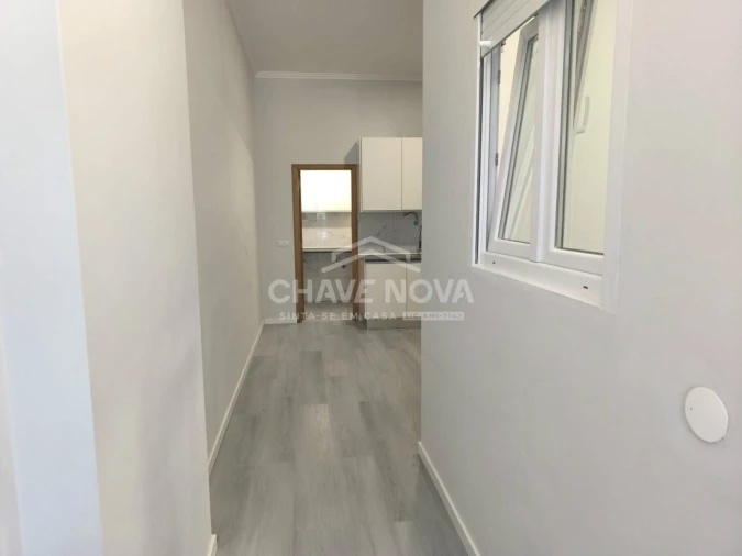 Apartamento T1 para Venda em Agualva e Mira-Sintra Foto 3
