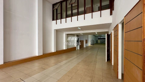 Armazém para Arrendamento em Custóias, Leça do Balio e Guifões