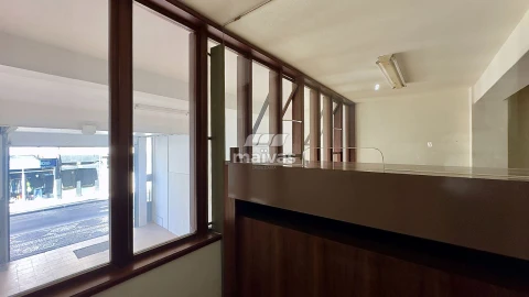 Armazém para Arrendamento em Custóias, Leça do Balio e Guifões