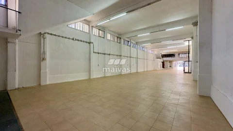 Armazém para Arrendamento em Custóias, Leça do Balio e Guifões