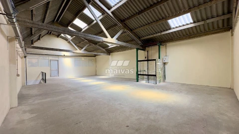 Armazém para Arrendamento em Custóias, Leça do Balio e Guifões