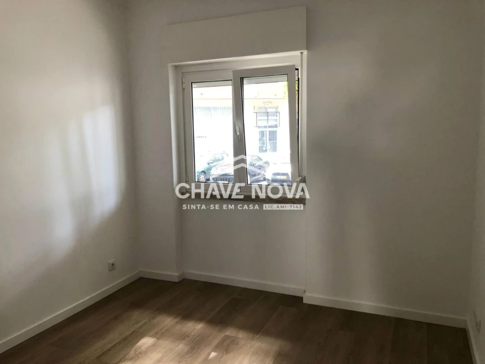 Apartamento T2 para Venda em Venteira Foto 8