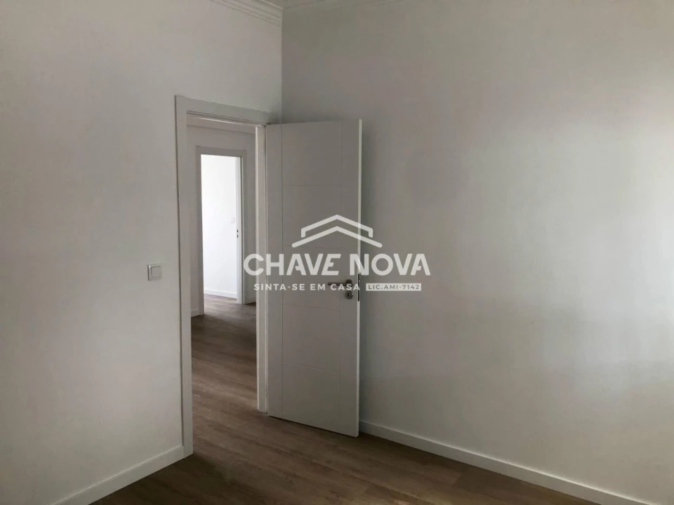Apartamento T2 para Venda em Venteira Foto 10