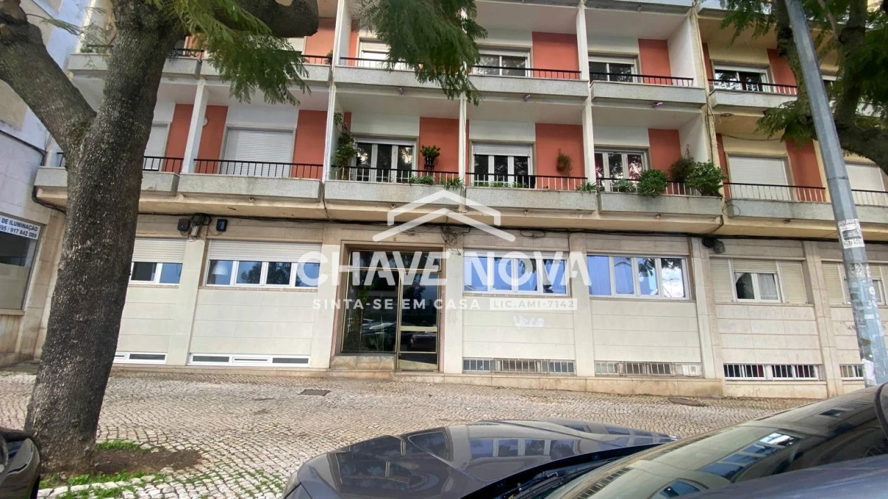 Apartamento T2 para Venda em Venteira Foto 11