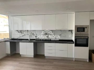 Apartamento T2 para Venda em Venteira